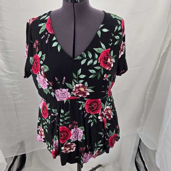 630-6 Torrid Black Red Pink Rose Babydoll Georgette Blouse top size 1 (16/18) - Picture 1 of 10